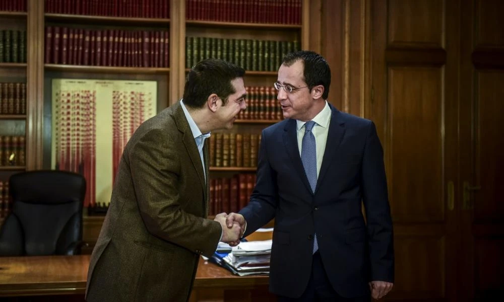 Κύπρος: Με 3 ώρες καθυστέρηση είδε τον Χριστοδουλίδη ο Τσίπρας - Το παρασκήνιο και η παρ' ολίγον ματαίωση